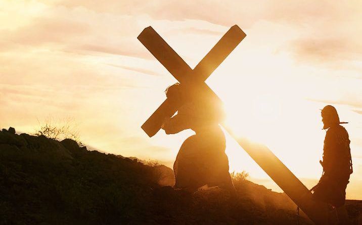 Imagen Jesús cargando la cruz